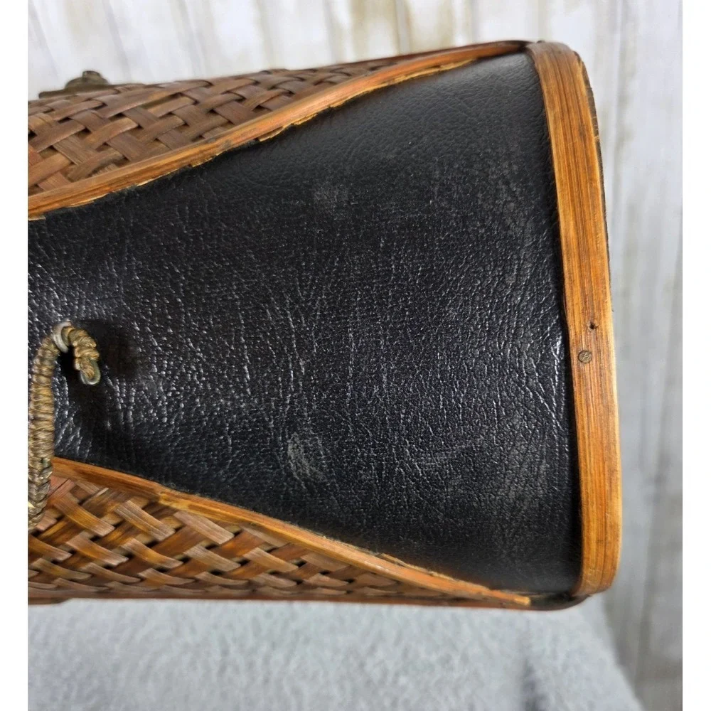 The Unbranded Brand vtg woven